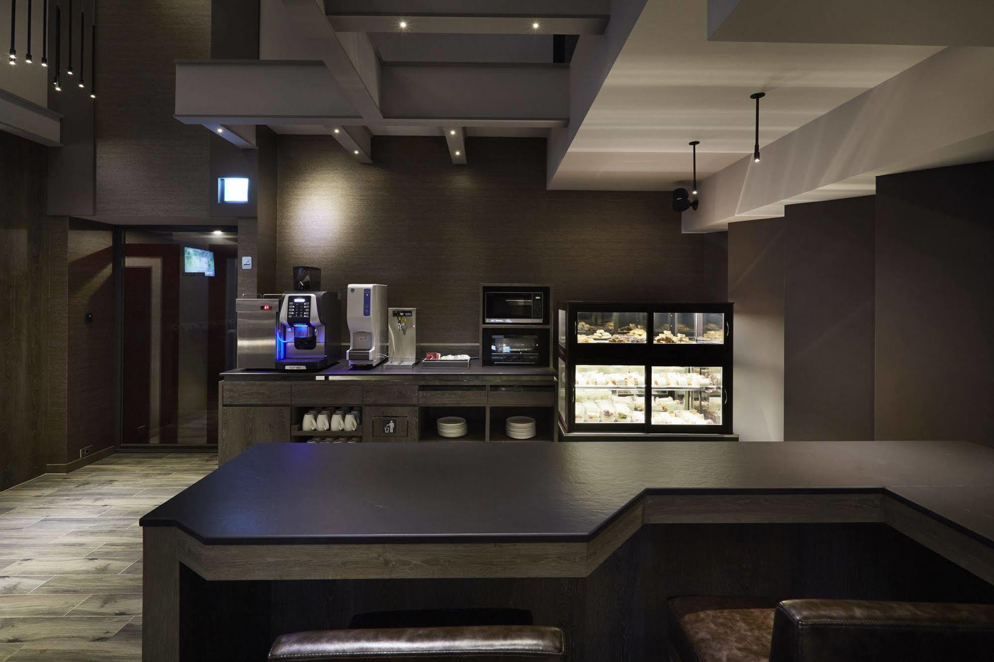 At Home Hotel Ximen Taipei Exterior foto